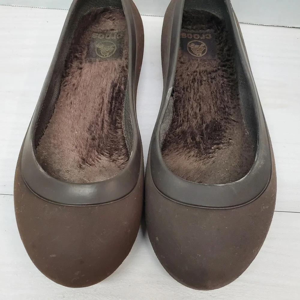 Crocs Women's Faux Fur Lined Ballet Flats Brown Comfort Shoes Size 7 W‎